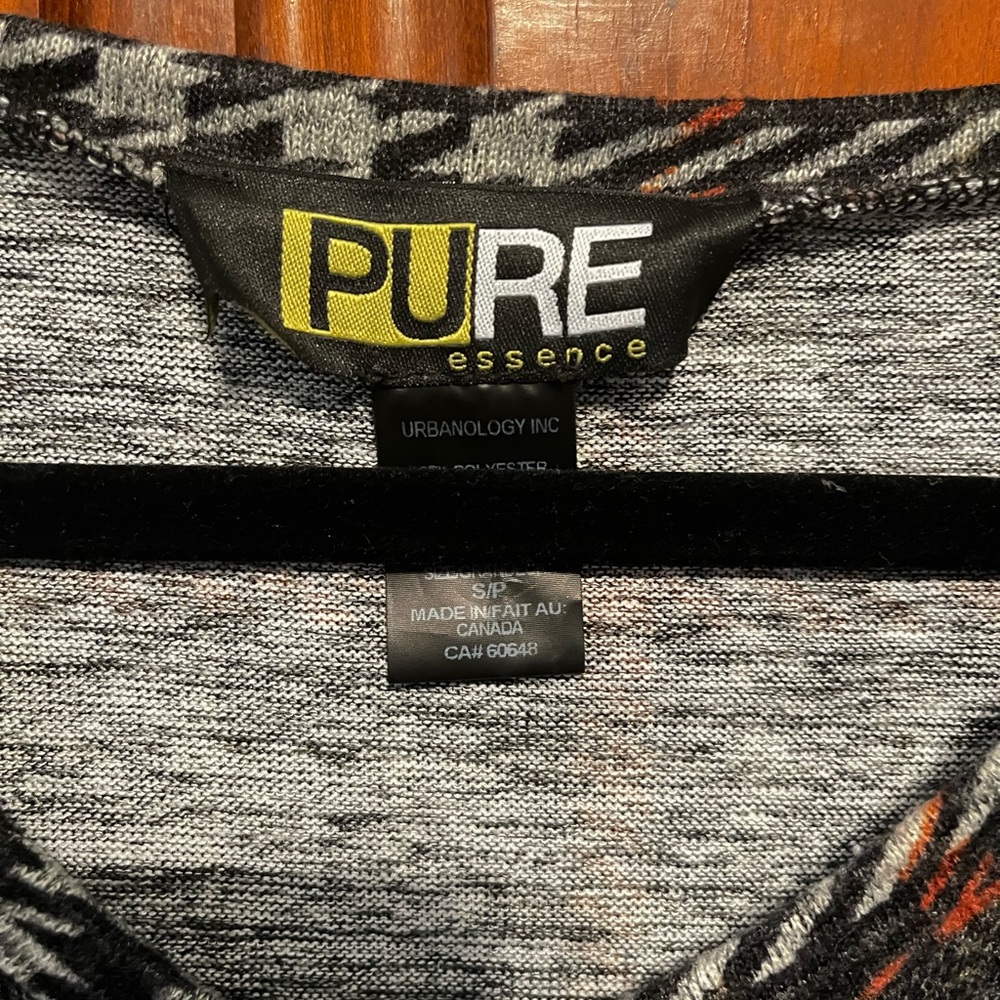 PURE Essence Top and Matching Cape - Picture 3 of 5